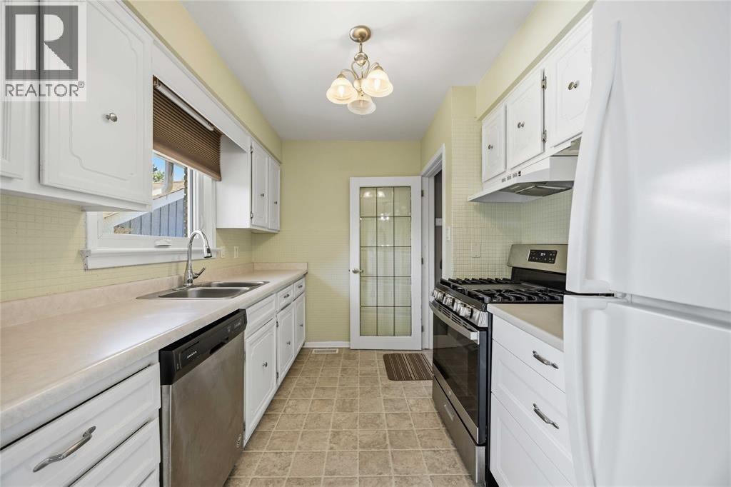 993 Highway Drive Unit# Upper, Sarnia, Ontario  N7S 1X4 - Photo 8 - 26024061