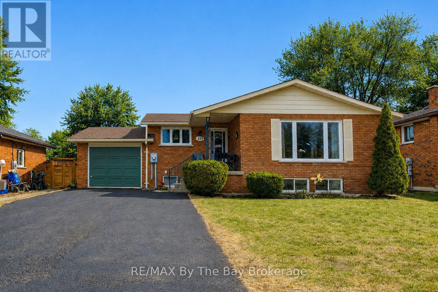 229 Datas Drive E, Clearview (Stayner), Ontario  L0M 1S0 - Photo 3 - S13849030