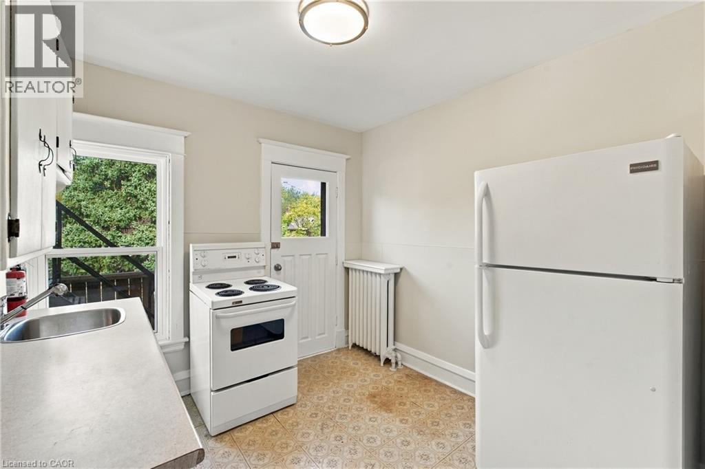 100 Balsam Avenue S, Hamilton, Ontario  L8M 3B3 - Photo 25 - 40867844