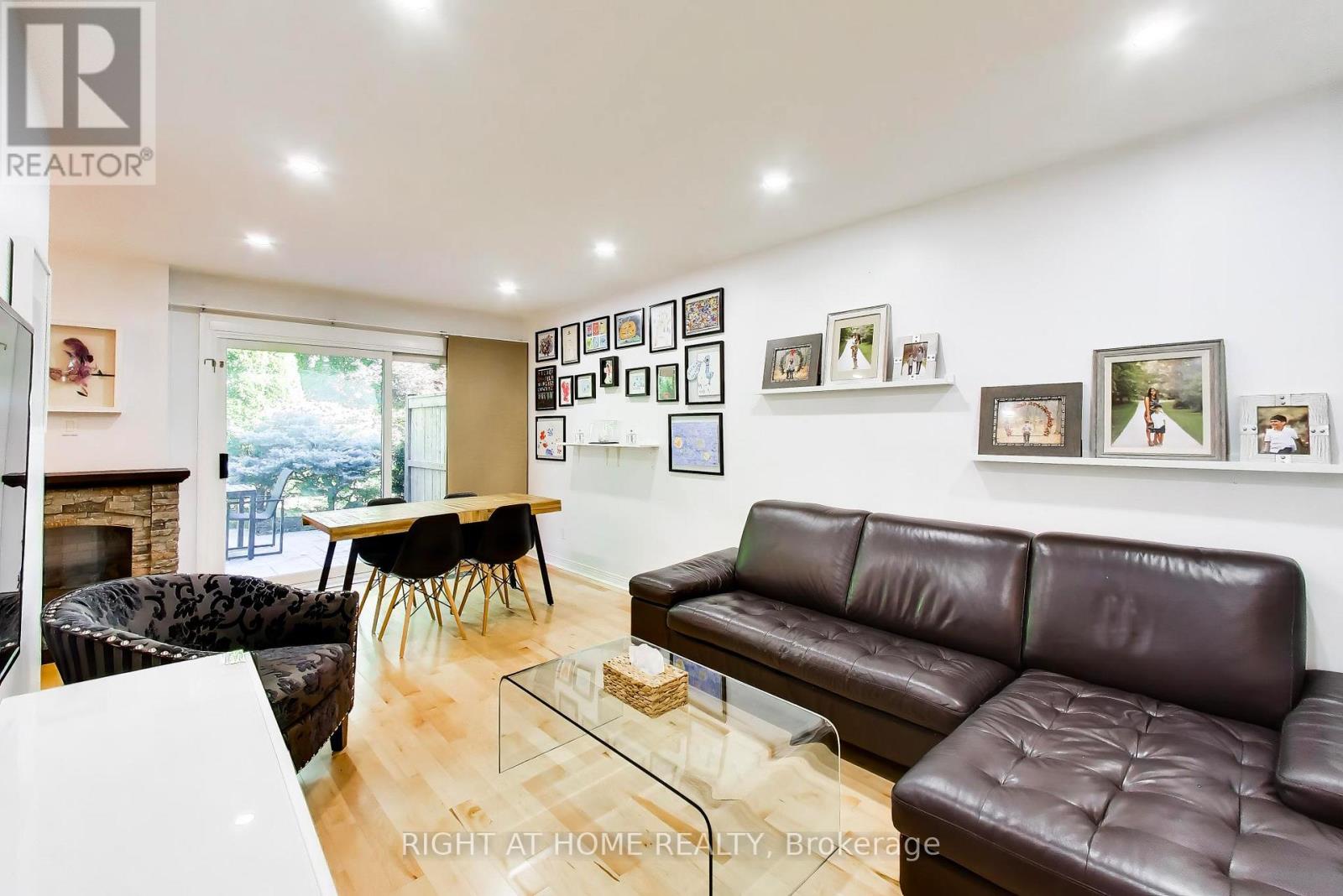 3 - 46 THREE VALLEYS DRIVE, Toronto, Ontario