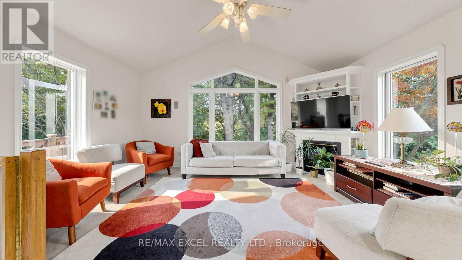 131 Burbank Drive, Toronto, Ontario  M2K 1N6 - Photo 10 - C13849006