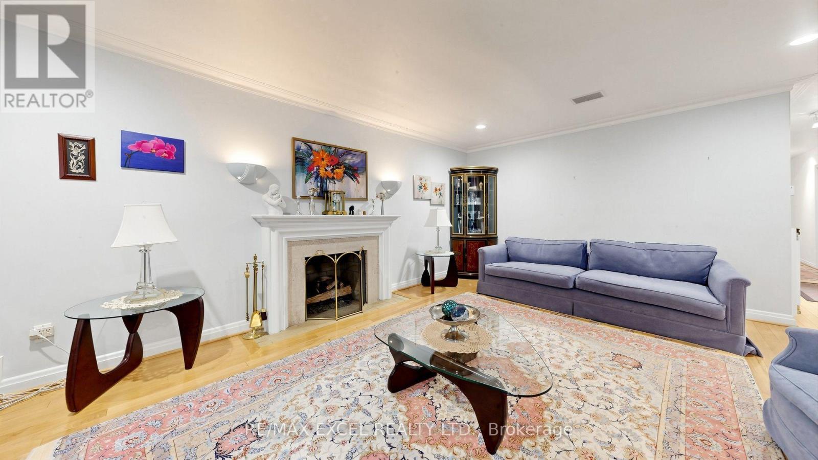 131 Burbank Drive, Toronto, Ontario  M2K 1N6 - Photo 5 - C13849006