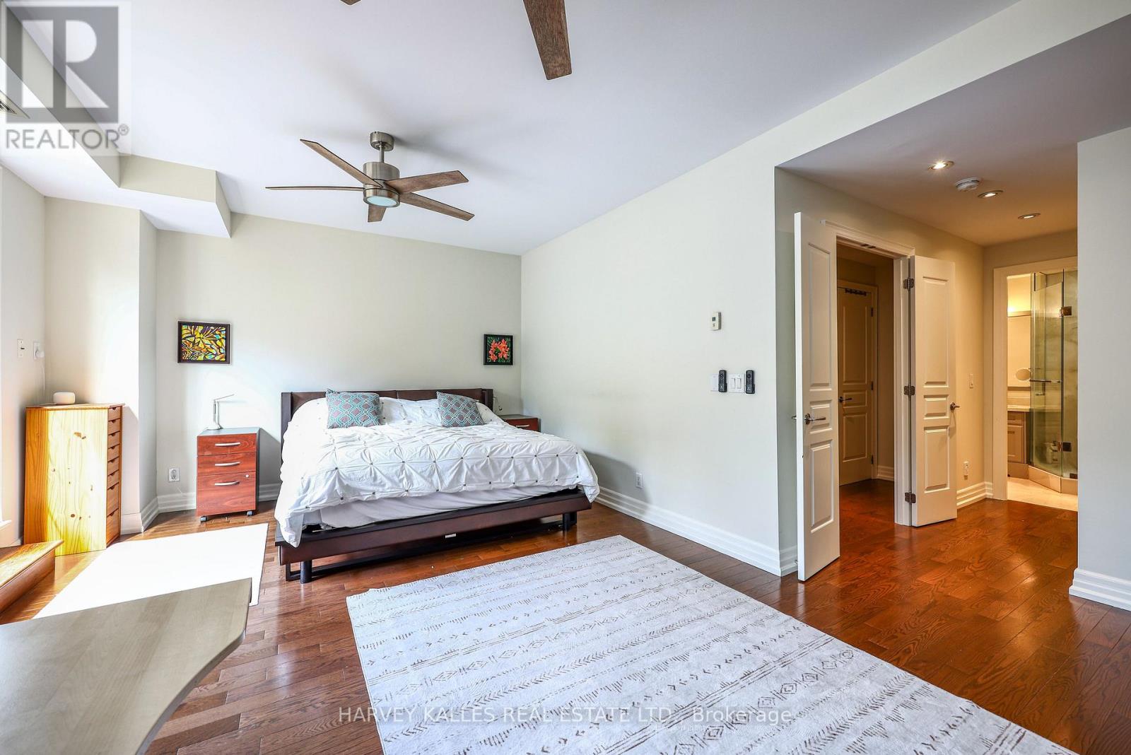 Th9 - 21 Burkebrook Place, Toronto, Ontario  M4G 0A2 - Photo 23 - C13849062