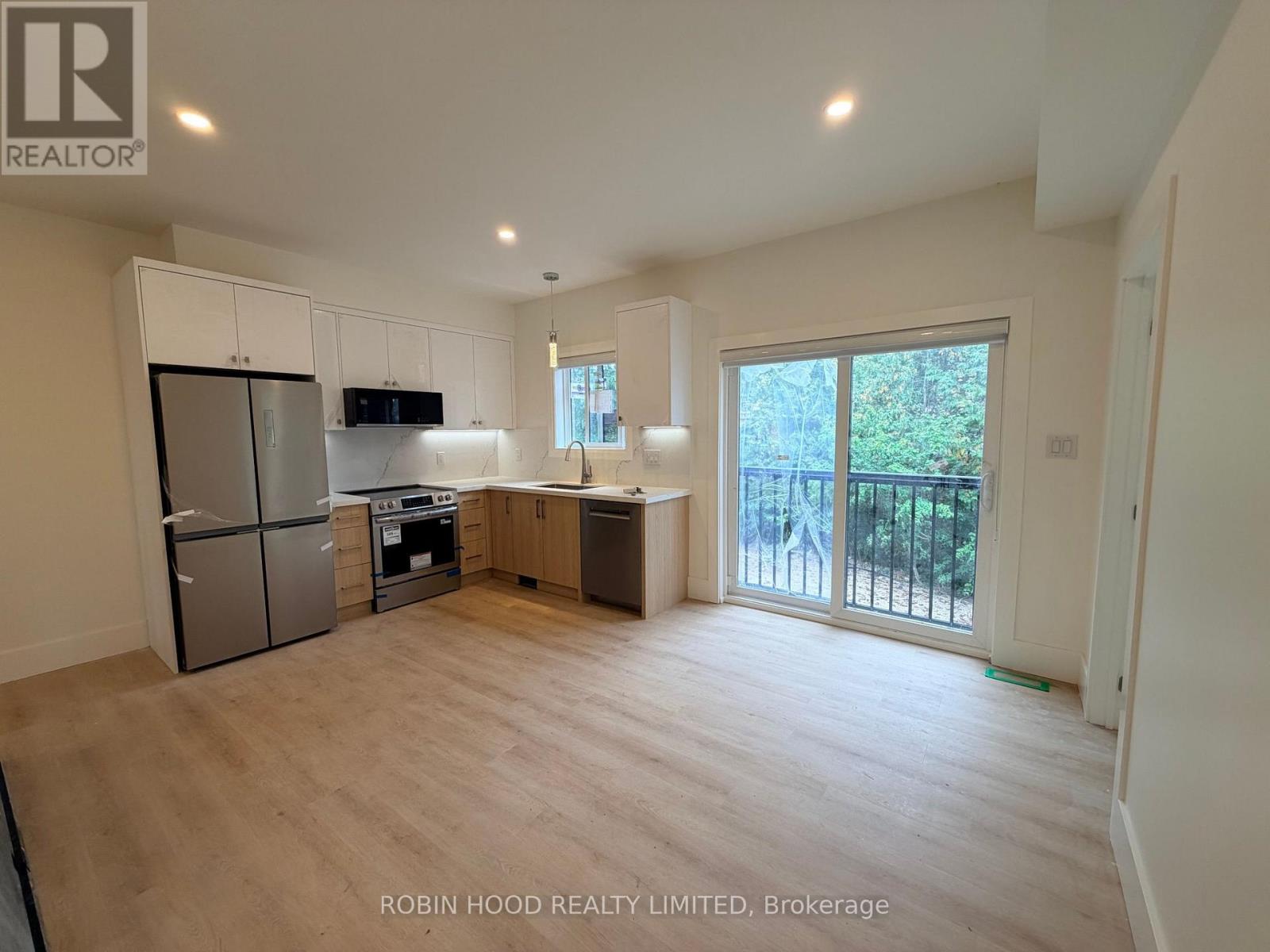C - 12 Southwell Drive, Toronto, Ontario  M3B 2N7 - Photo 2 - C13849080