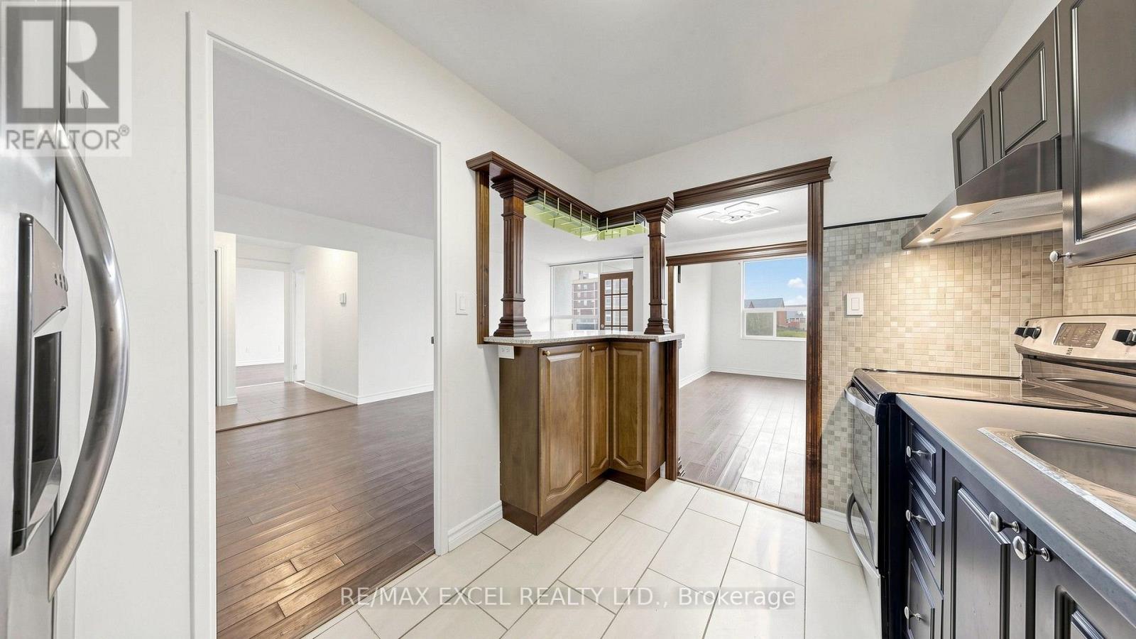 1808 - 10 Edgecliff Golfway, Toronto, Ontario  M3C 3A3 - Photo 13 - C13849292