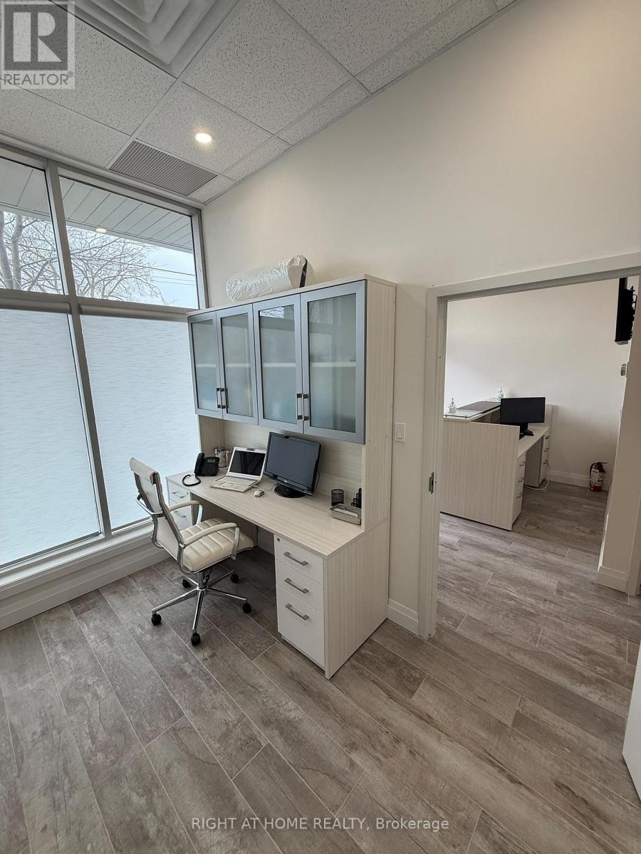 125 - 701 Sheppard Avenue W, Toronto, Ontario  M3H 0B2 - Photo 4 - C13849300