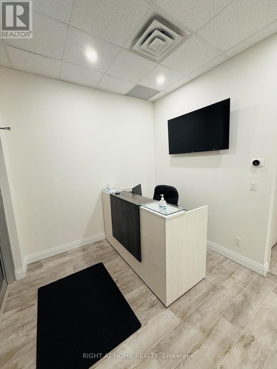 125 - 701 Sheppard Avenue W, Toronto, Ontario  M3H 0B2 - Photo 5 - C13849300