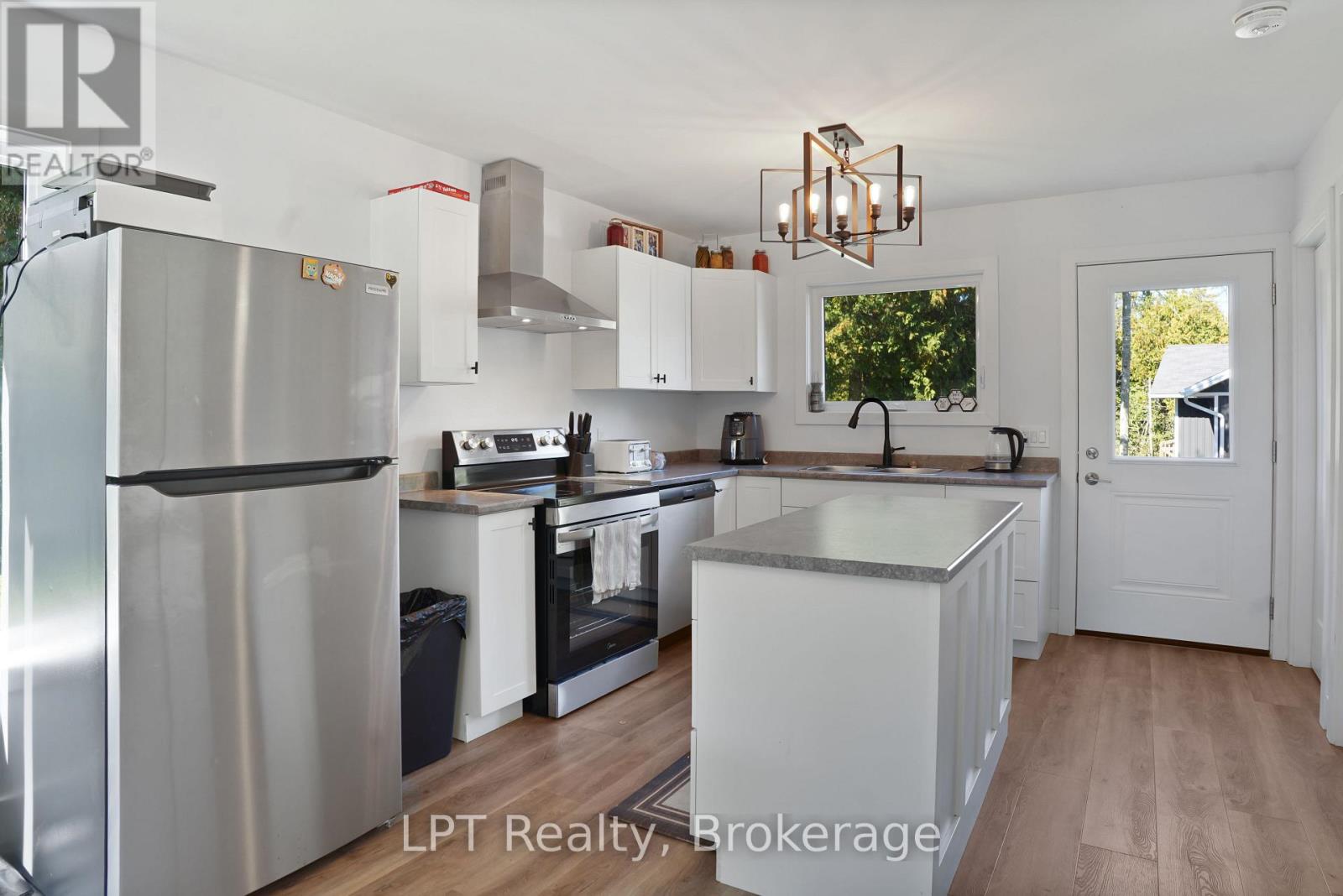 43 Henwood Street, Northern Bruce Peninsula, Ontario  N0H 1W0 - Photo 11 - X13848958