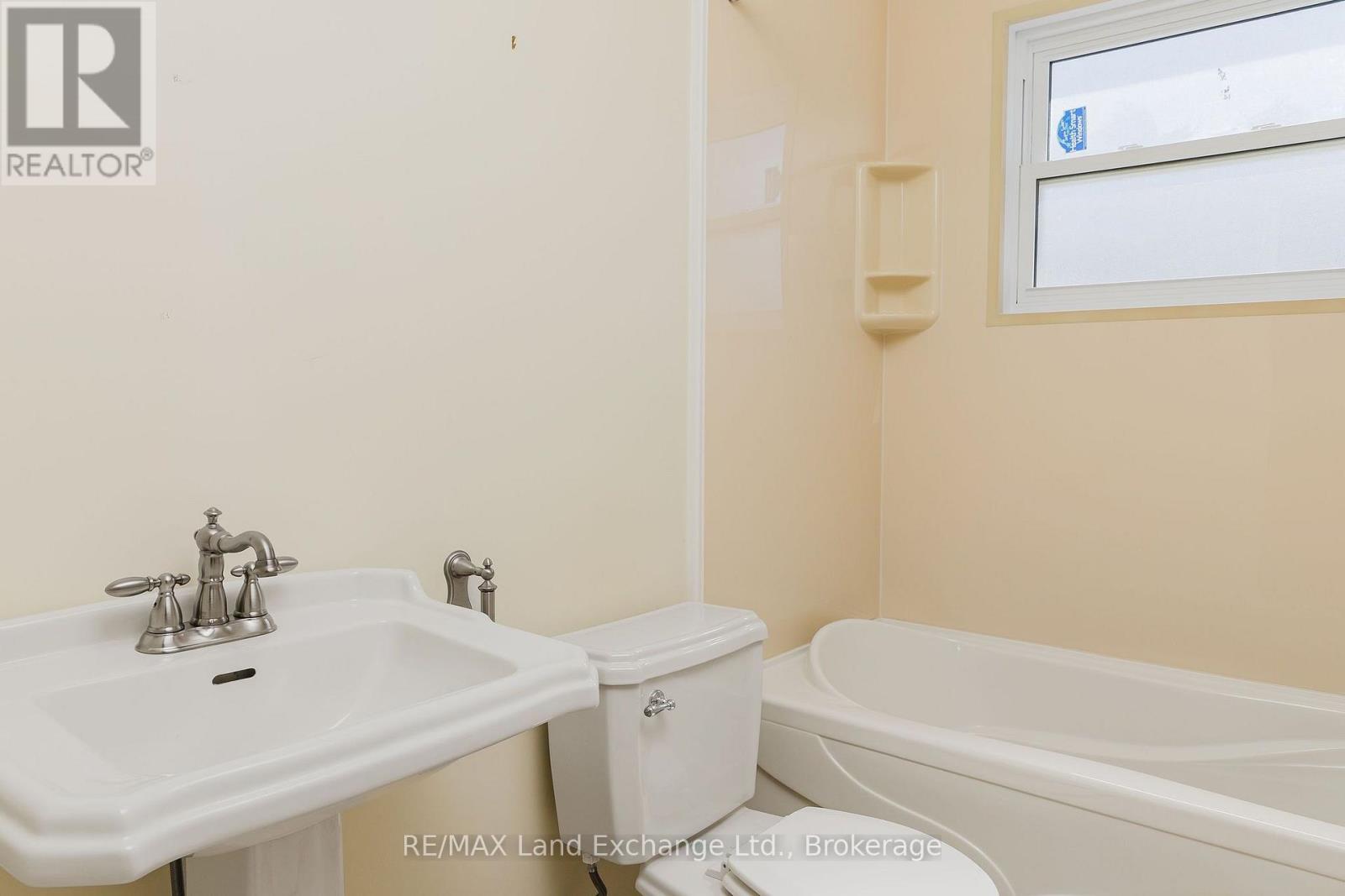 20 - 303 Waterloo Street, Saugeen Shores, Ontario N0H 2C1 - Photo 15 - X13849136
