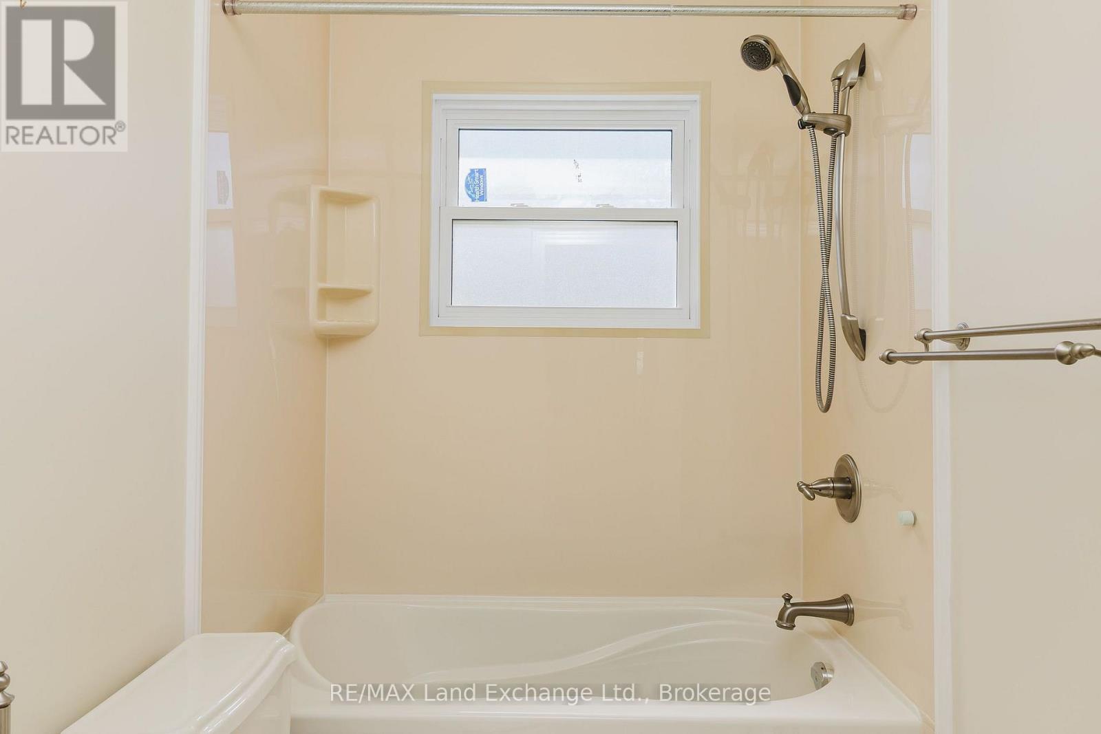 20 - 303 Waterloo Street, Saugeen Shores, Ontario N0H 2C1 - Photo 16 - X13849136
