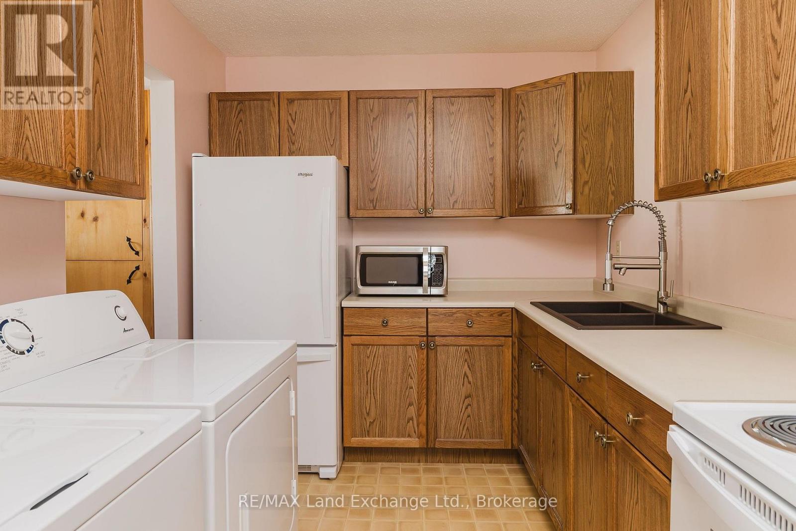 20 - 303 Waterloo Street, Saugeen Shores, Ontario N0H 2C1 - Photo 6 - X13849136