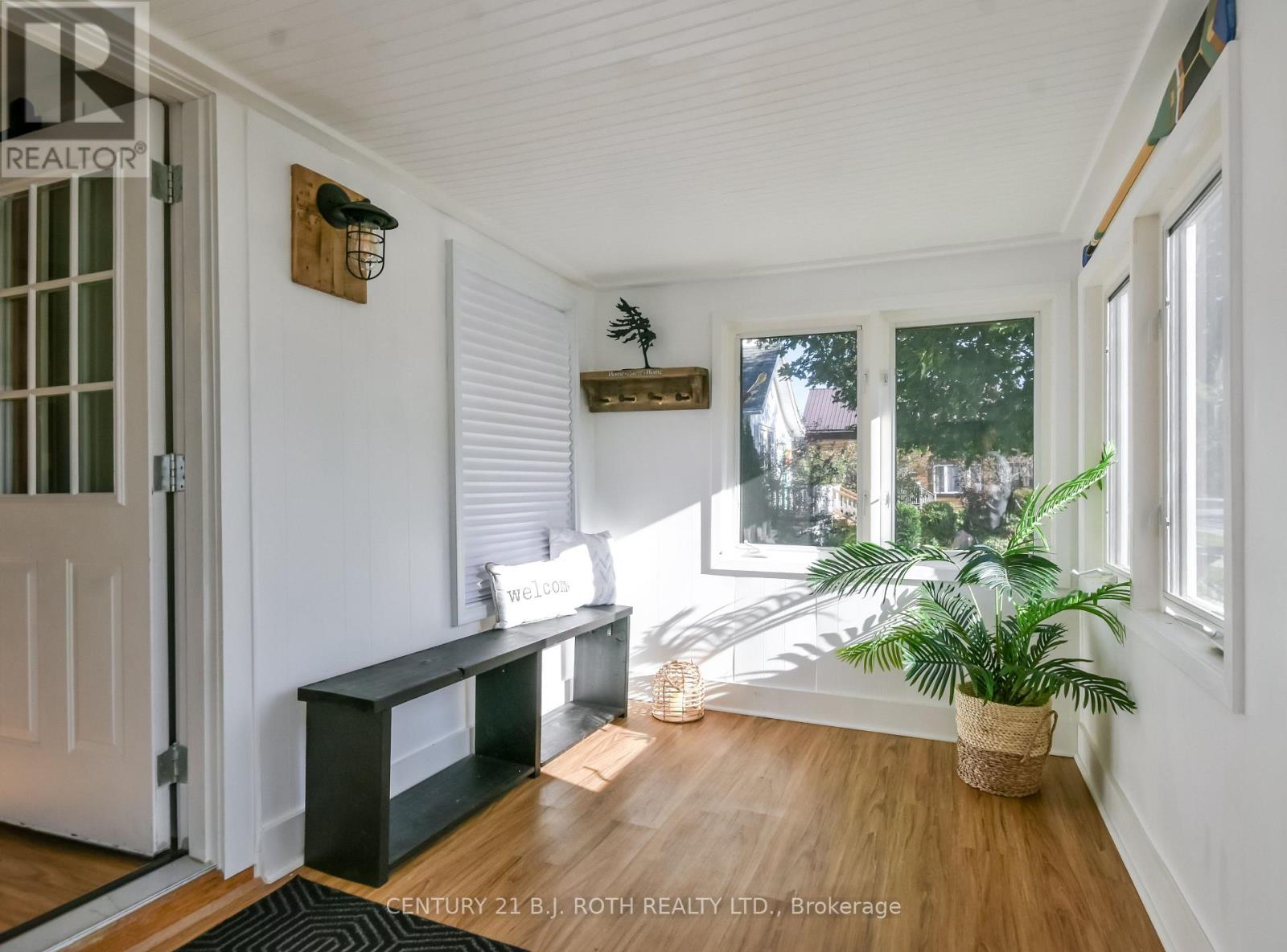 3358 Muskoka Street, Severn, Ontario  L0K 2B0 - Photo 3 - S13823446
