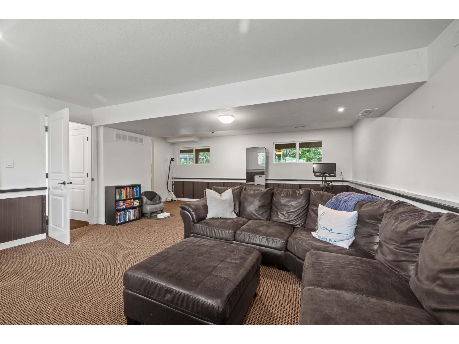 9650 ABERDEEN CRESCENT|Rosedale
