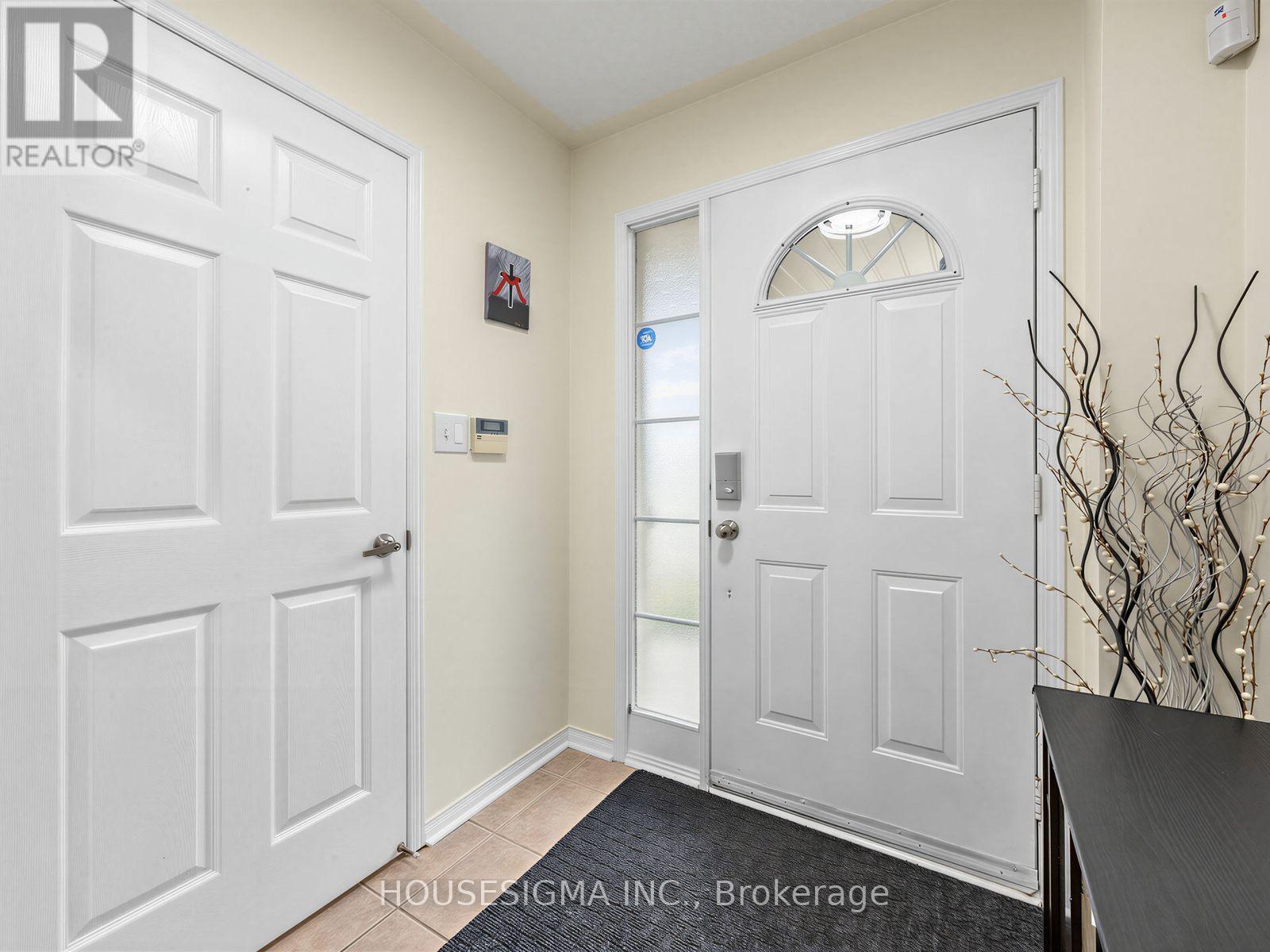 554 Aldershot Drive, Oshawa, Ontario  L1K 2S5 - Photo 3 - E13849020