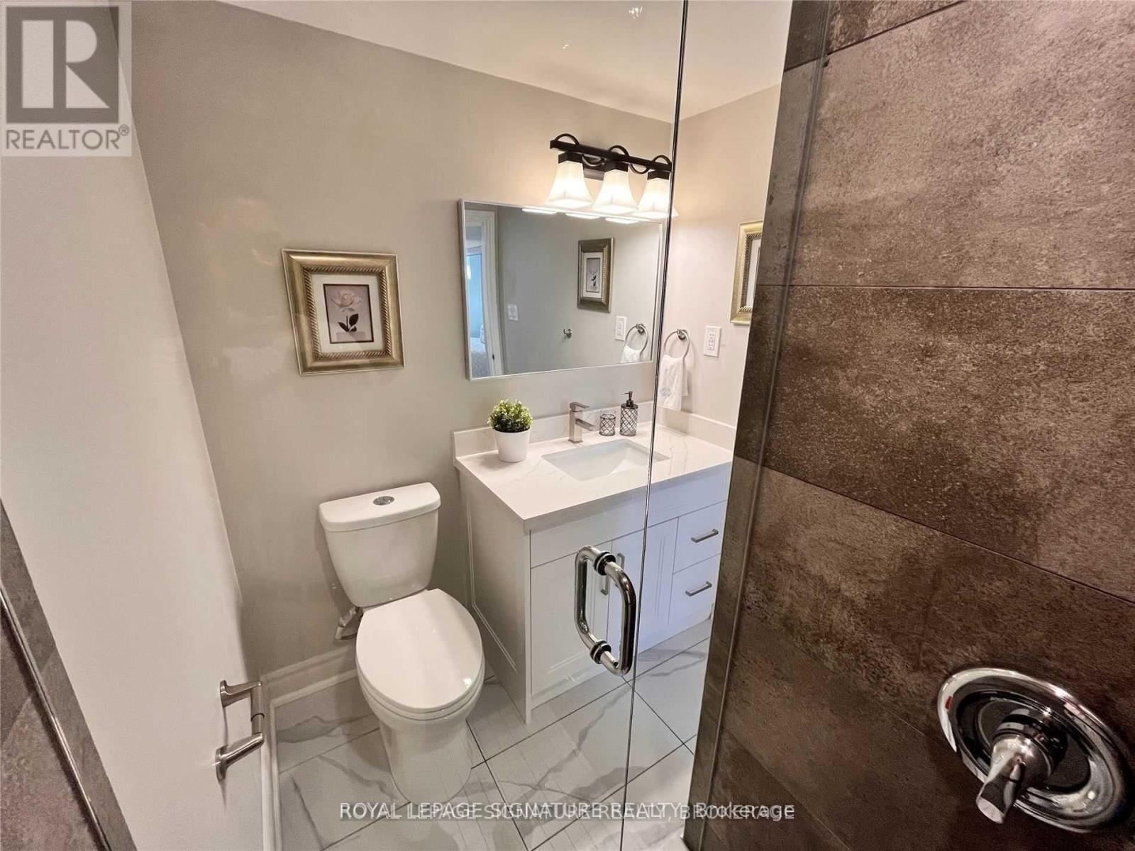 Lower - 123 Bowman Avenue, Whitby, Ontario  L1N 3T7 - Photo 8 - E13849046