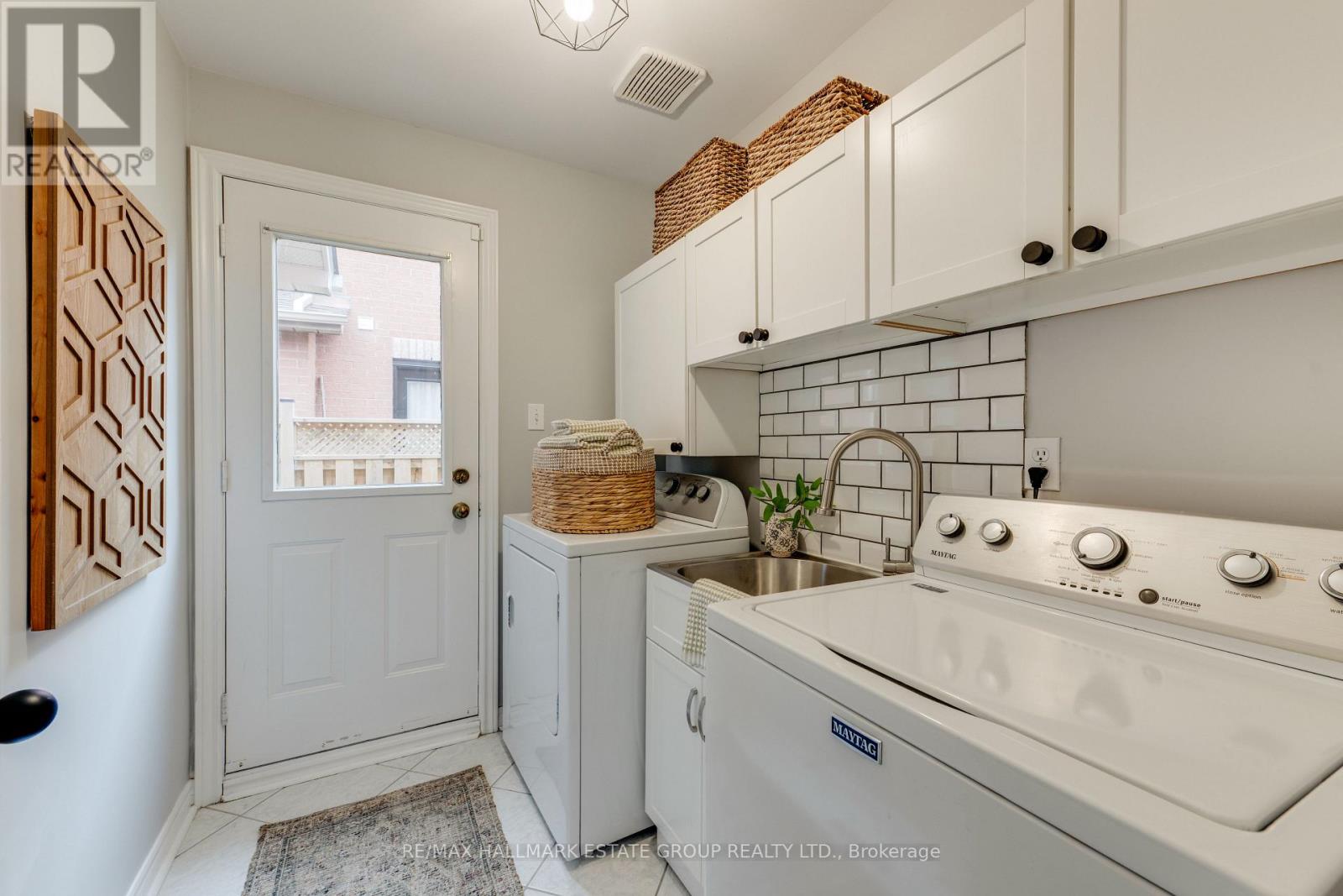 25 Dewbourne Place, Whitby, Ontario  L1R 2E4 - Photo 25 - E13849218