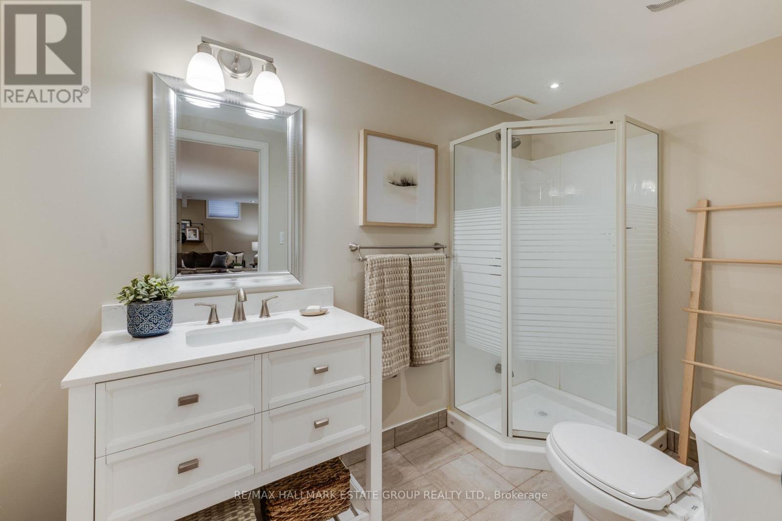 25 Dewbourne Place, Whitby, Ontario  L1R 2E4 - Photo 47 - E13849218