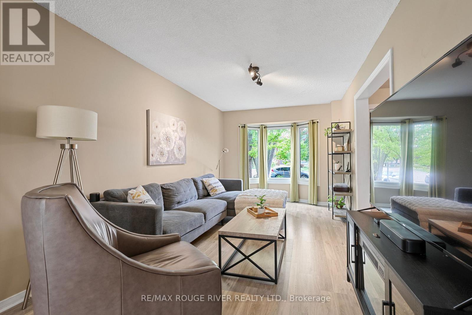 648 Cognac Crescent, Pickering, Ontario  L1X 1L8 - Photo 9 - E13849260
