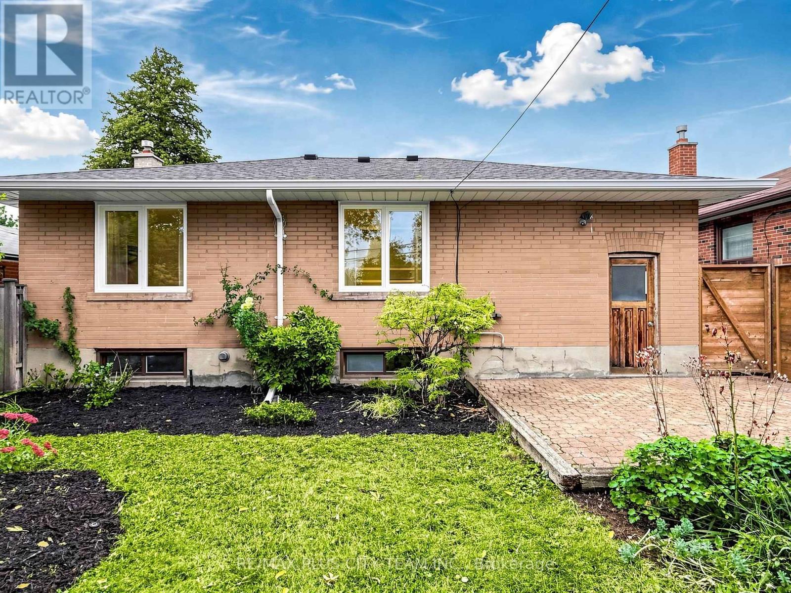 16 Holford Crescent, Toronto, Ontario  M1T 1M1 - Photo 43 - E13849284