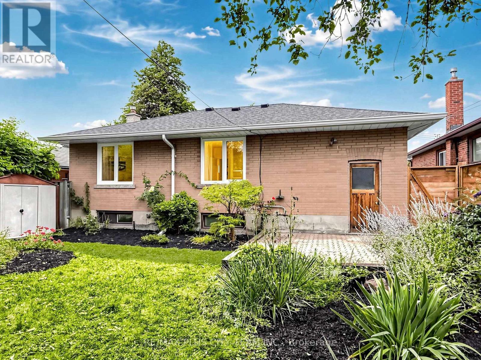 16 Holford Crescent, Toronto, Ontario  M1T 1M1 - Photo 44 - E13849284