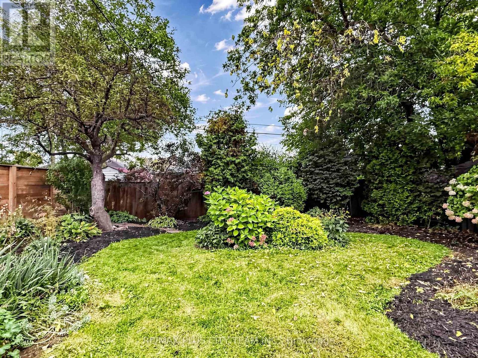 16 Holford Crescent, Toronto, Ontario  M1T 1M1 - Photo 48 - E13849284