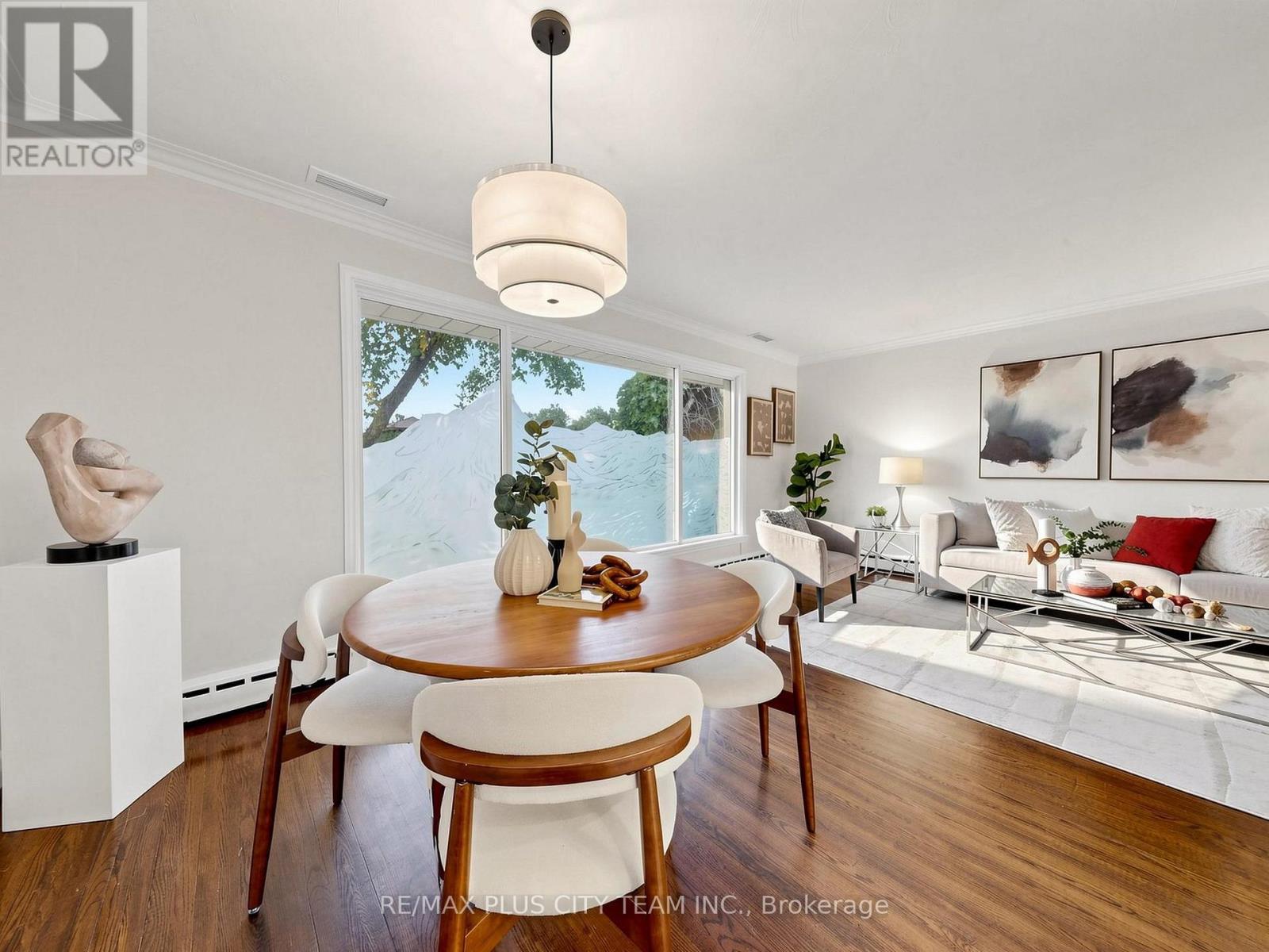 16 Holford Crescent, Toronto, Ontario  M1T 1M1 - Photo 6 - E13849284