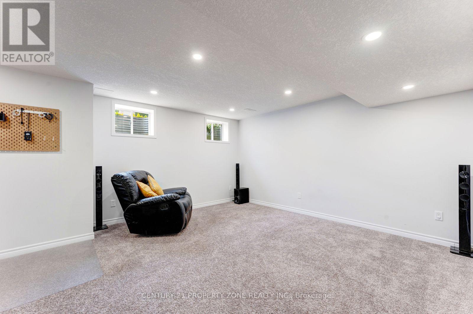 78 Michigan Avenue, Cambridge, Ontario  N3C 0C9 - Photo 35 - X13848352