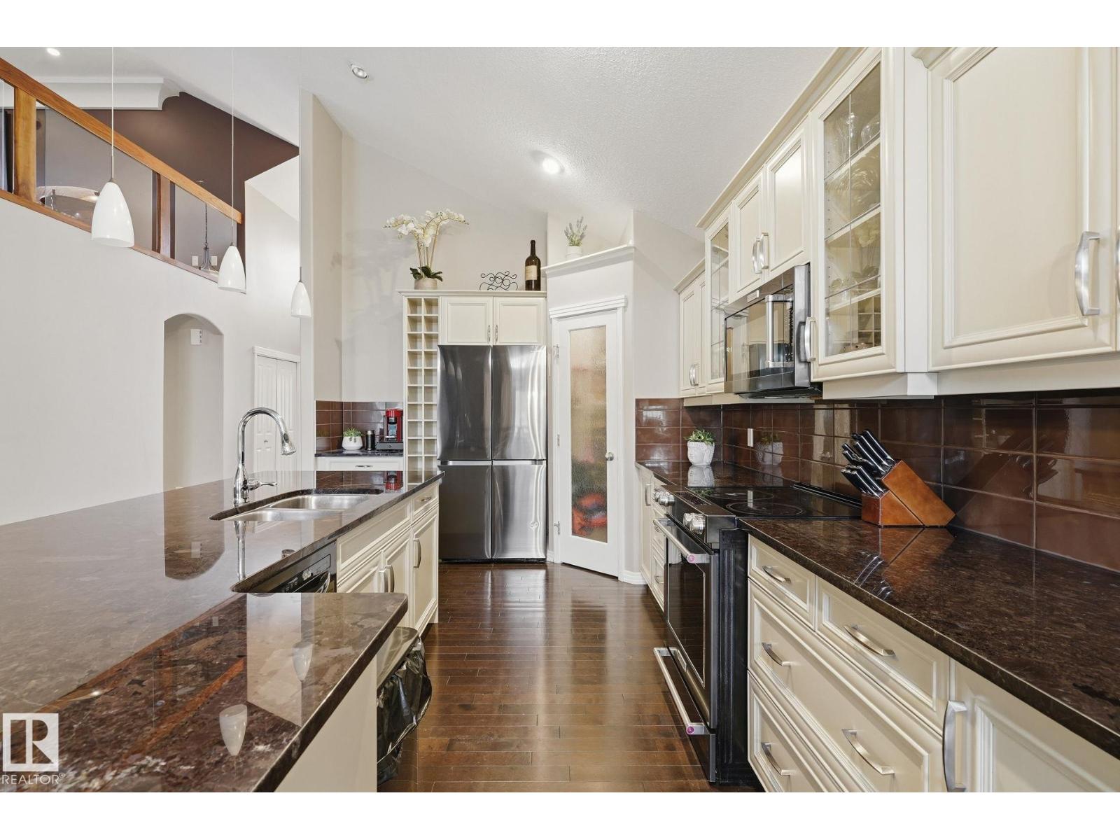 1209 CUNNINGHAM DR SW SW
