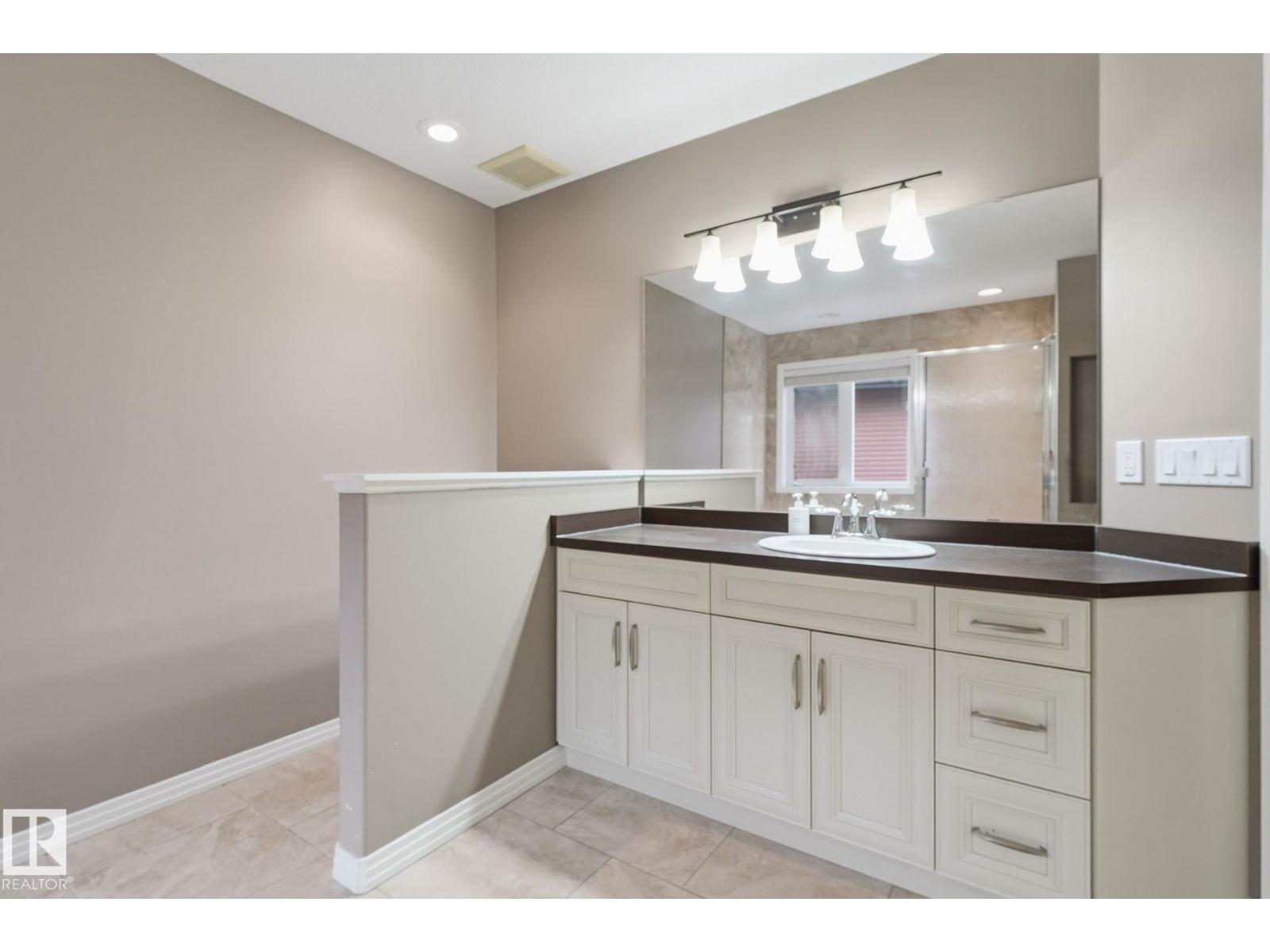 1209 CUNNINGHAM DR SW SW