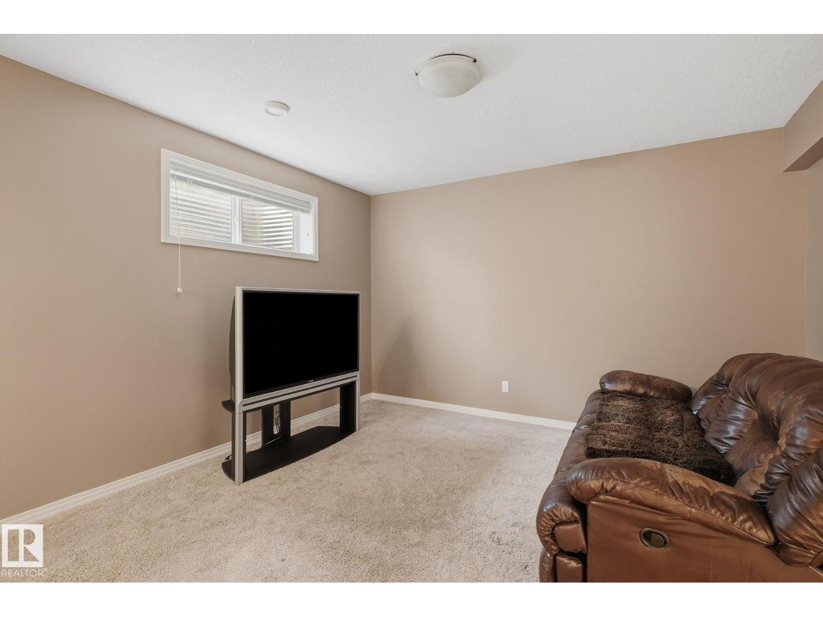 1209 CUNNINGHAM DR SW SW