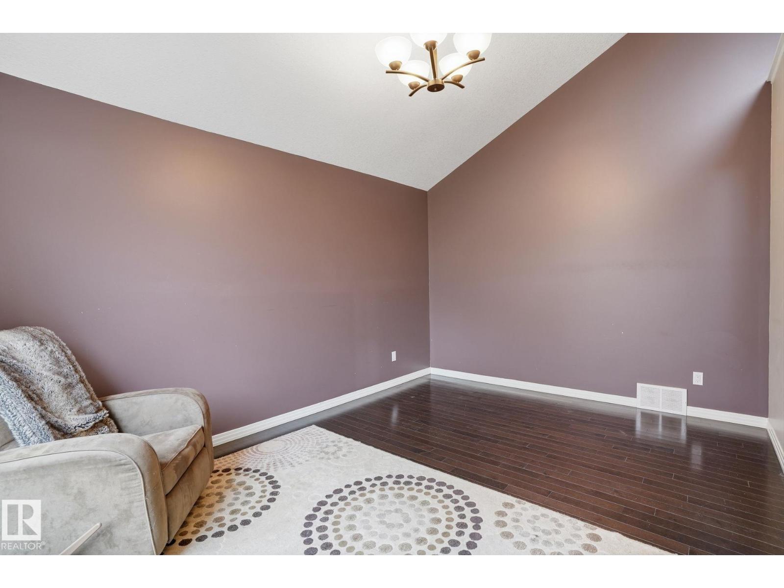 1209 CUNNINGHAM DR SW SW