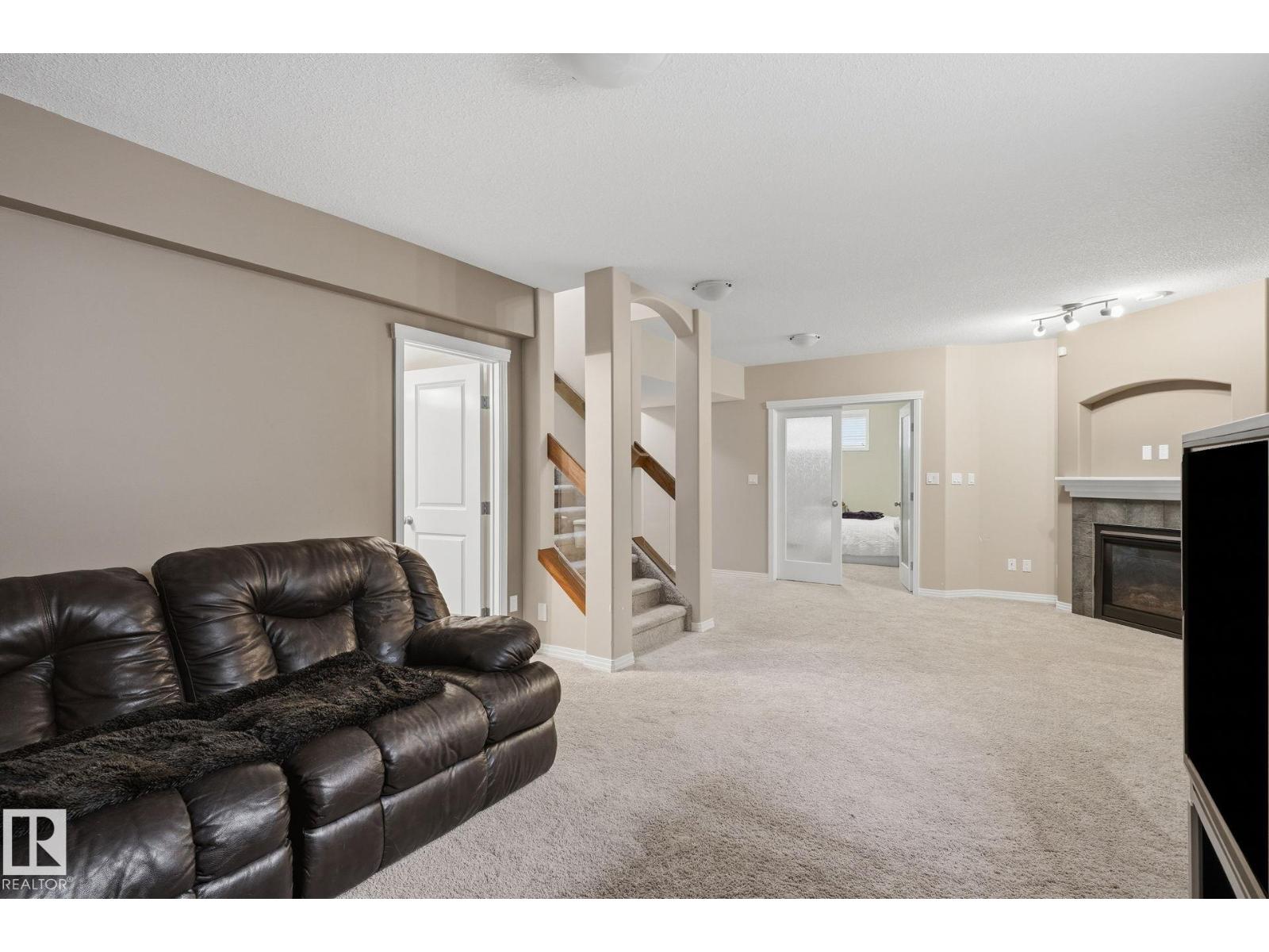 1209 CUNNINGHAM DR SW SW