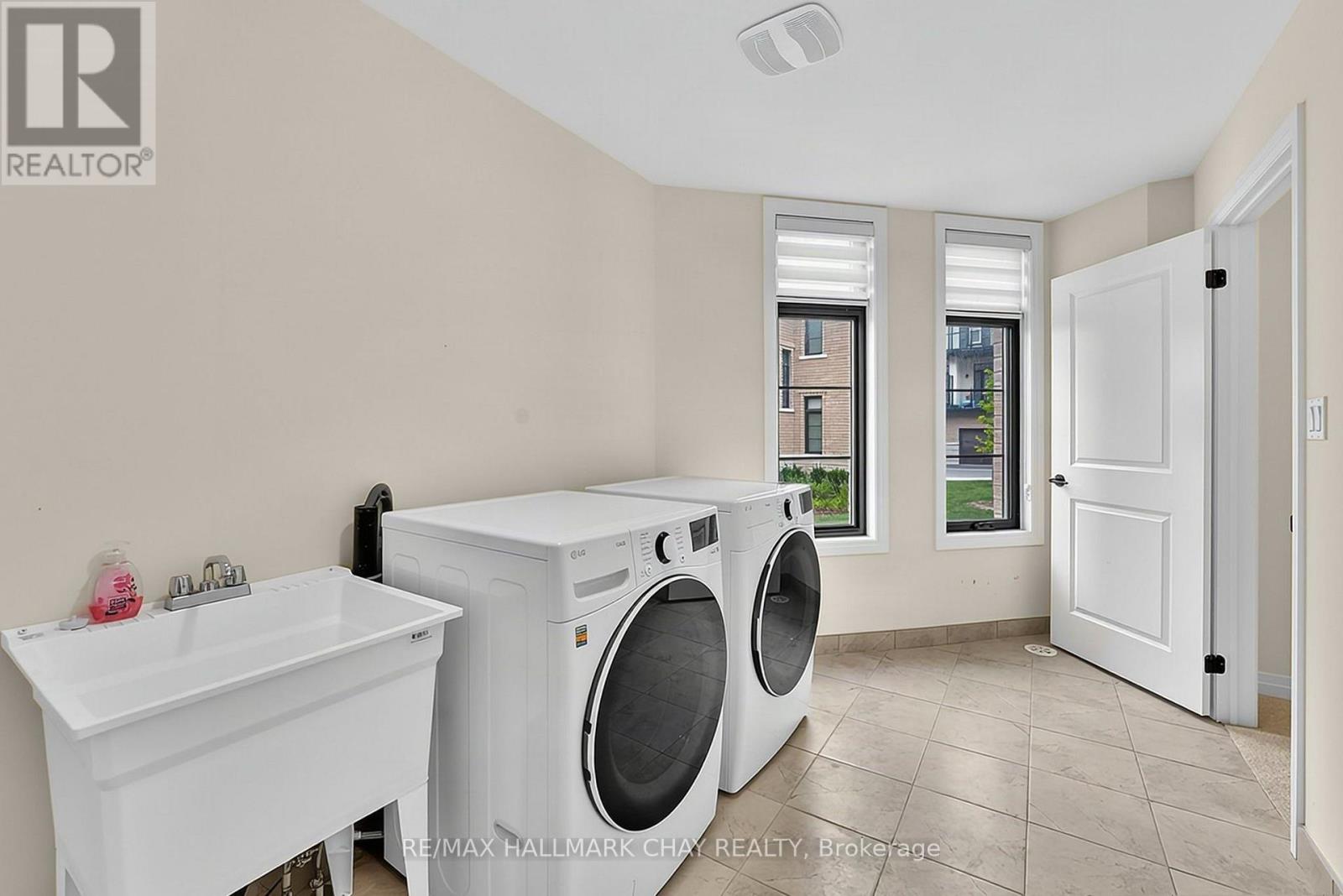 121 De La Roche Drive, Vaughan, Ontario  L4H 5A3 - Photo 12 - N13848864