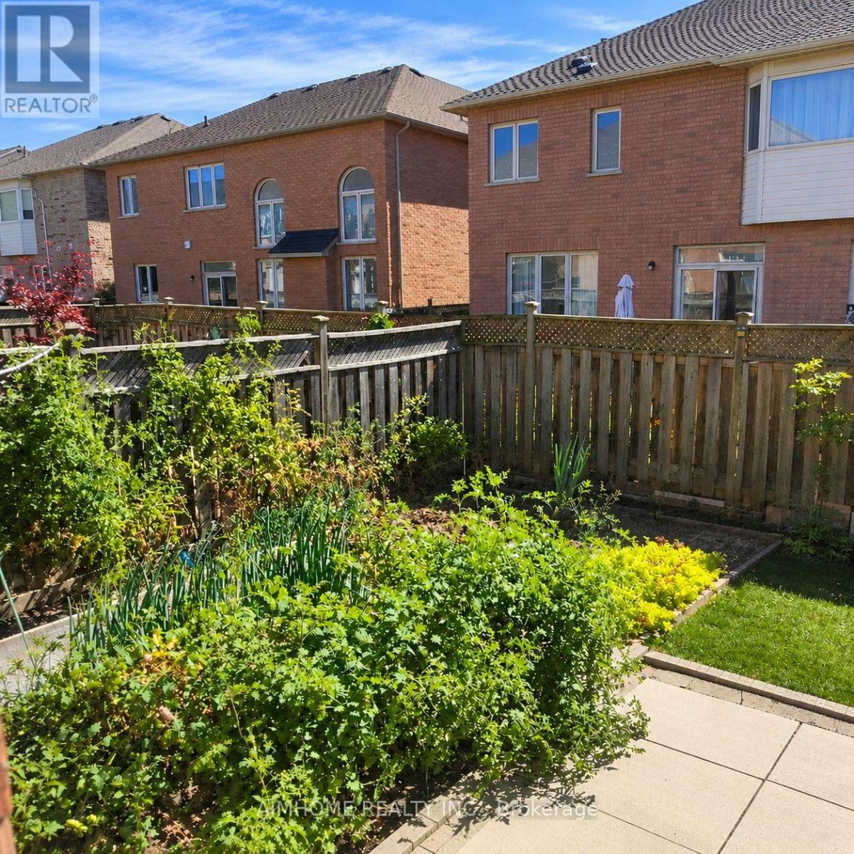 62 Lakespring Drive, Markham (Cachet), Ontario  L6C 2Z1 - Photo 17 - N13849238