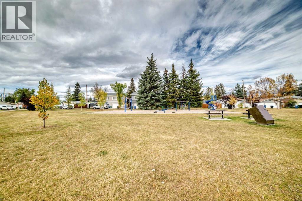 7409 37 Avenue NW, Calgary, Alberta  T3B 1W8 - Photo 50 - A2349302