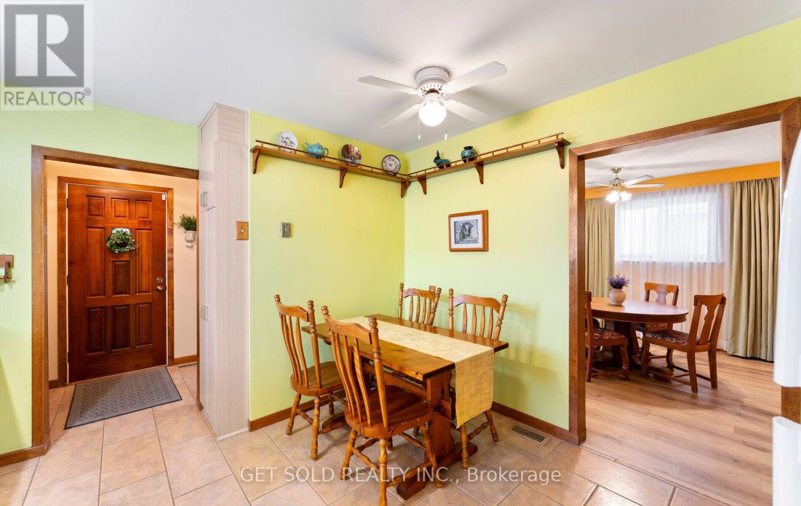 22 Almayo Crescent, Toronto, Ontario  M9V 2L4 - Photo 10 - W13848872