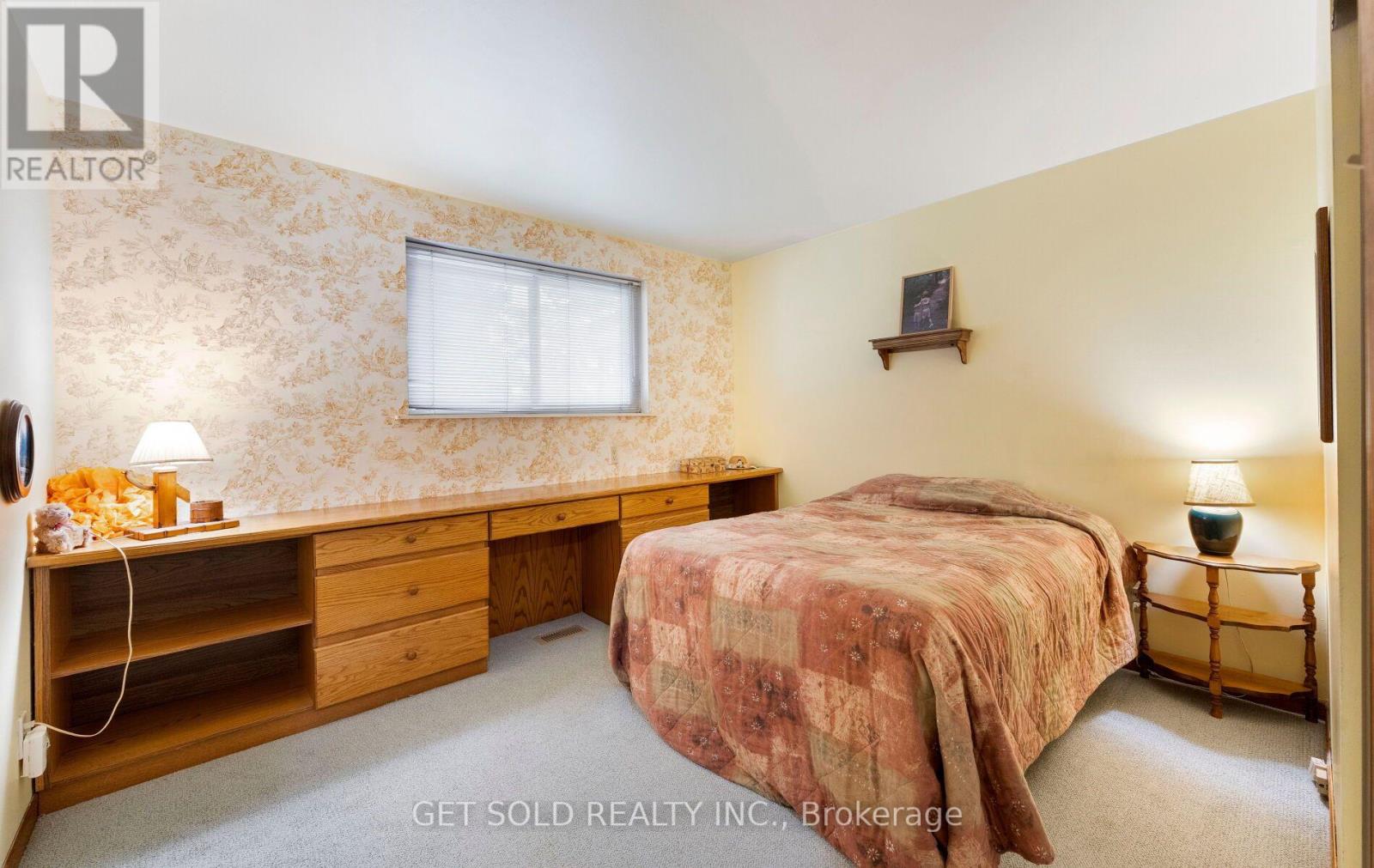 22 Almayo Crescent, Toronto, Ontario  M9V 2L4 - Photo 16 - W13848872