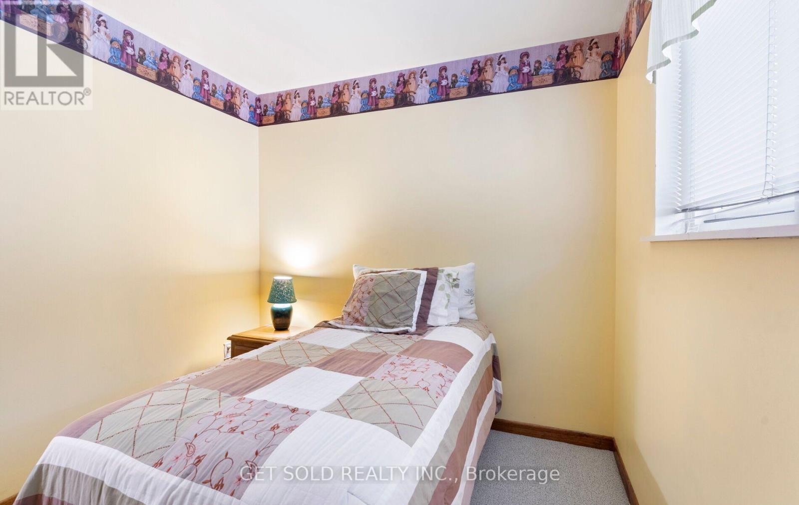 22 Almayo Crescent, Toronto, Ontario  M9V 2L4 - Photo 23 - W13848872