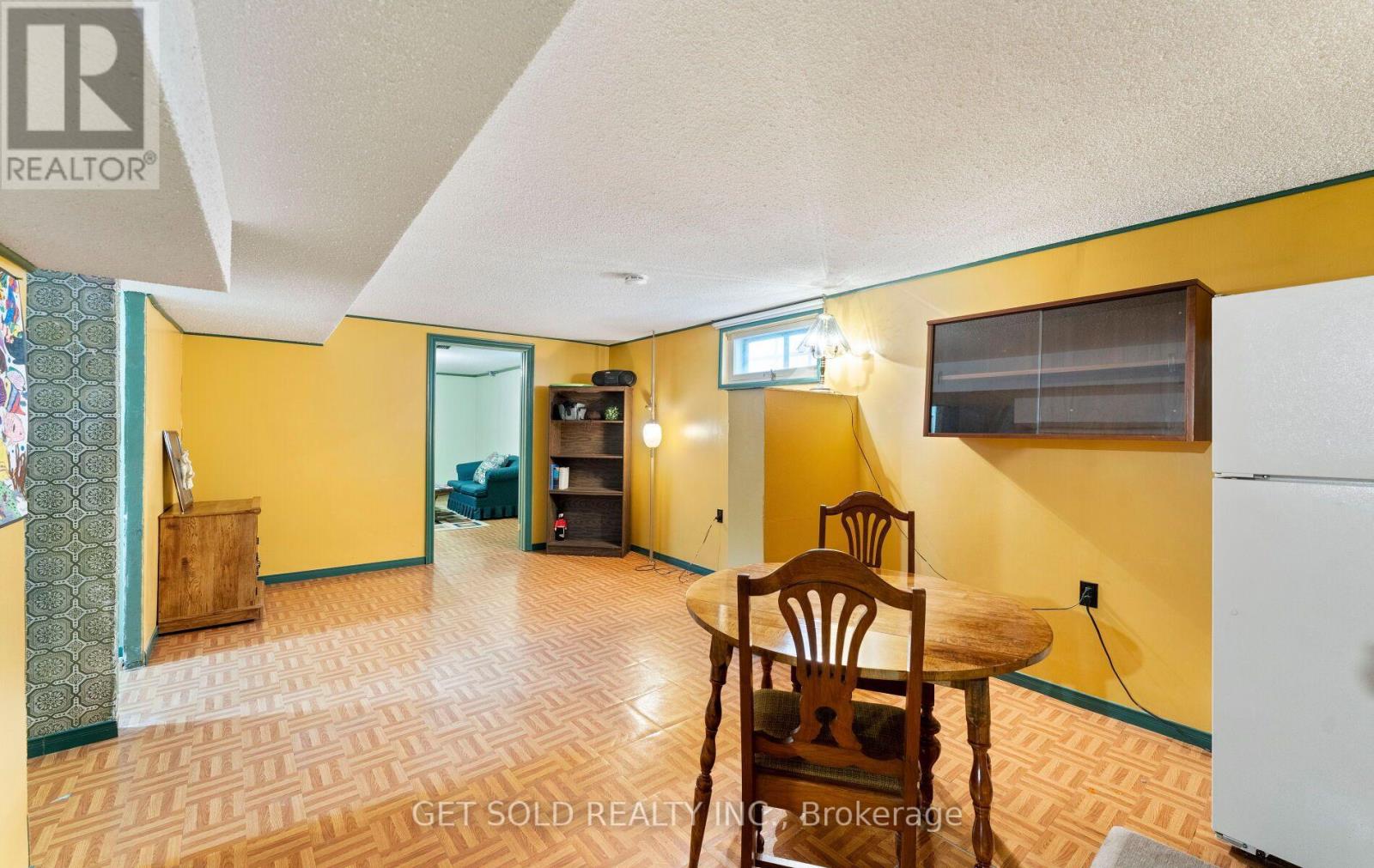 22 Almayo Crescent, Toronto, Ontario  M9V 2L4 - Photo 32 - W13848872