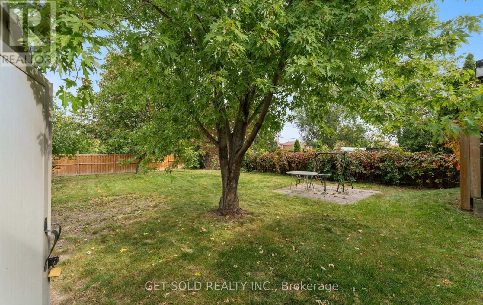 22 Almayo Crescent, Toronto, Ontario  M9V 2L4 - Photo 44 - W13848872