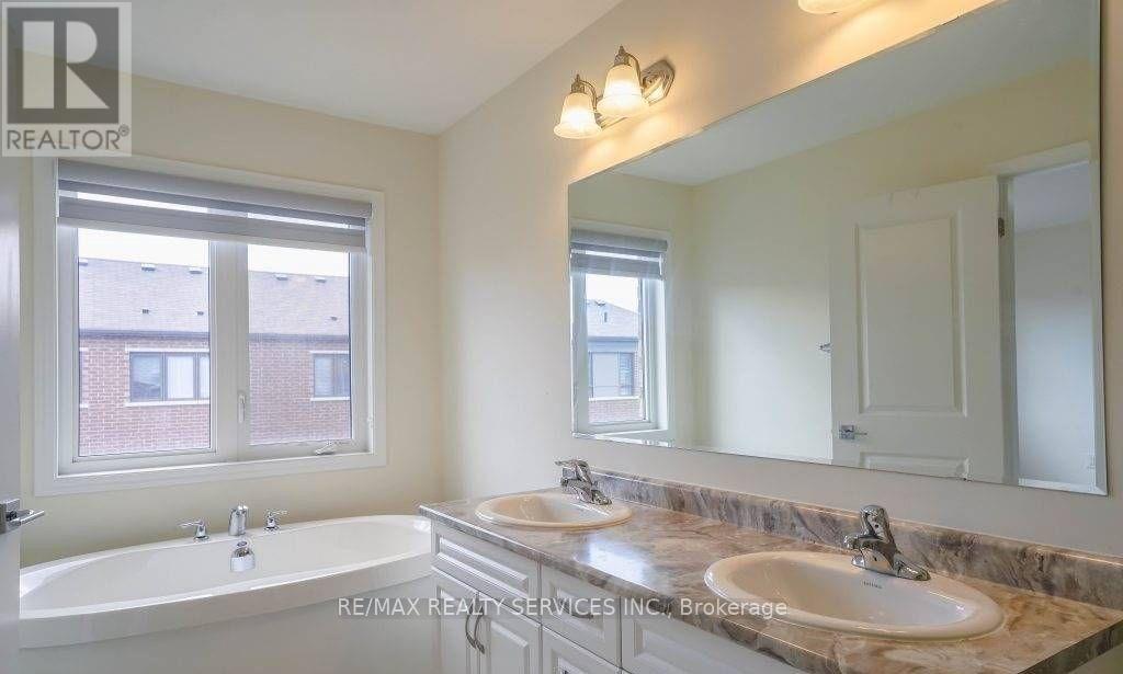 4 Divers Road, Brampton, Ontario  L7A 5C8 - Photo 24 - W13848912
