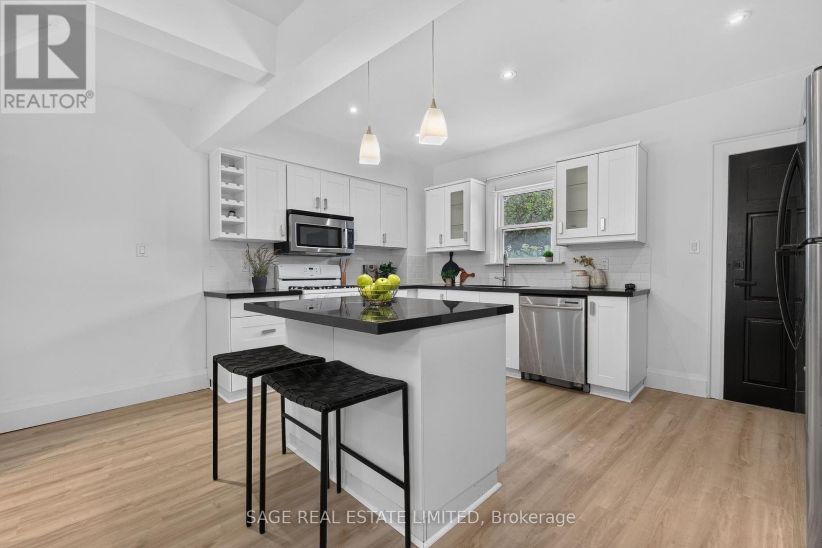 12 Branstone Road, Toronto, Ontario  M6E 4E4 - Photo 18 - W13848942