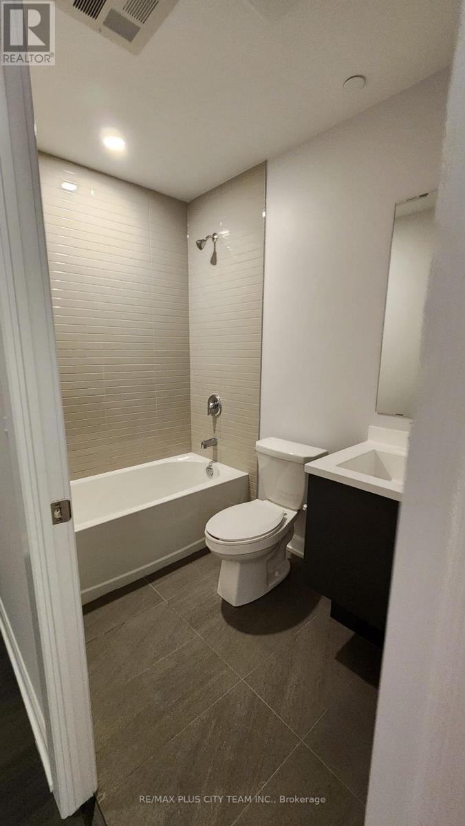 414 - 3220 William Coltson Avenue, Oakville, Ontario  L6H 7C2 - Photo 8 - W13848950