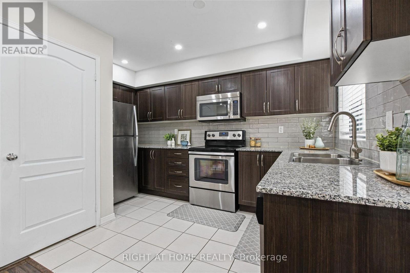 416 - 130 Widdicombe Hill Boulevard, Toronto, Ontario  M9R 0A9 - Photo 17 - W13849034
