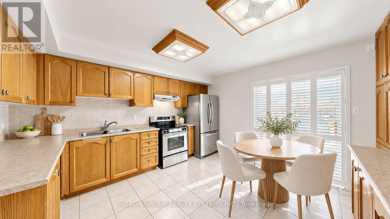 2138 Eglinton Avenue W, Toronto, Ontario M6E 2K8 - Photo 10 - W13849230
