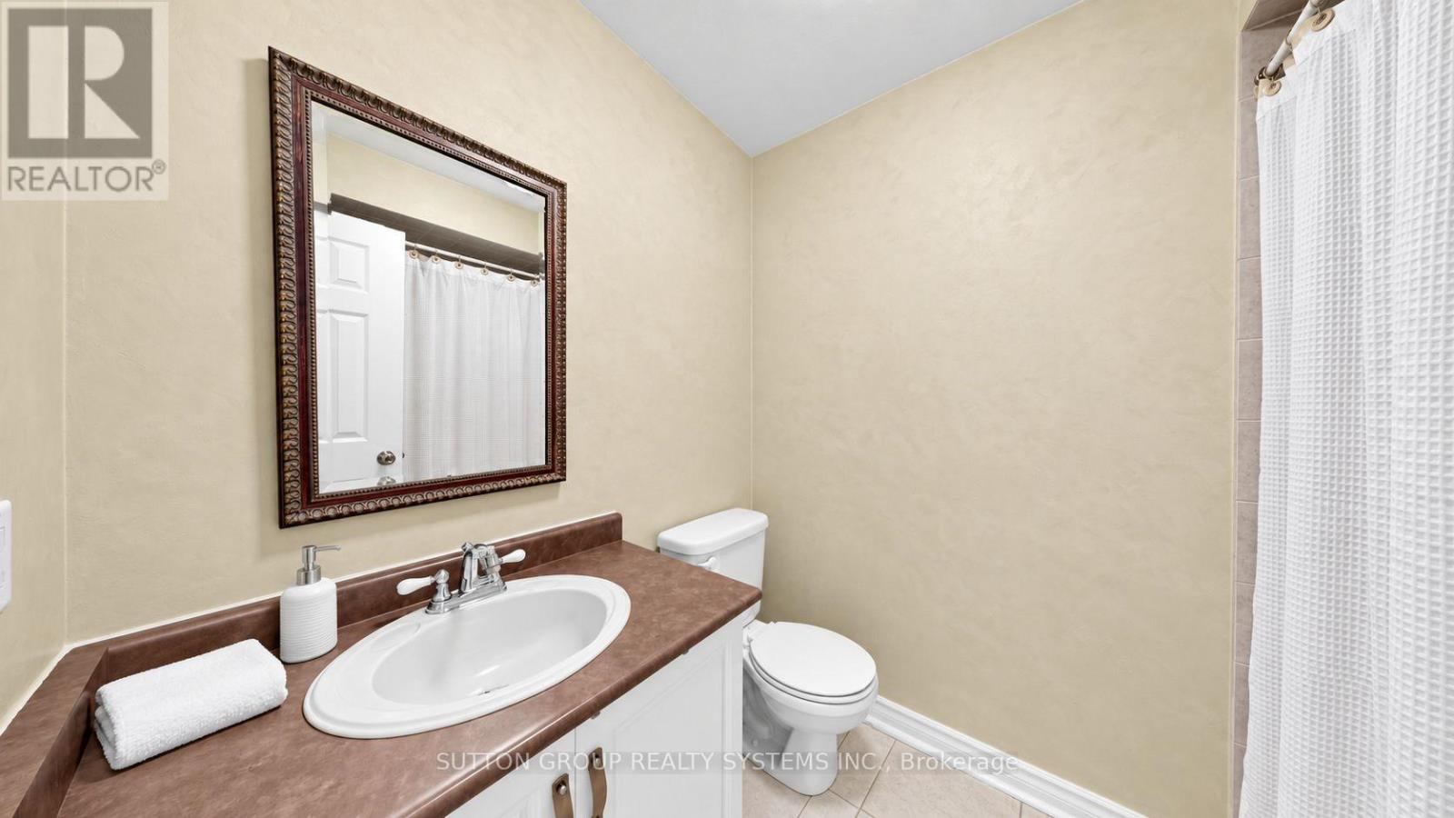 2138 Eglinton Avenue W, Toronto, Ontario M6E 2K8 - Photo 23 - W13849230