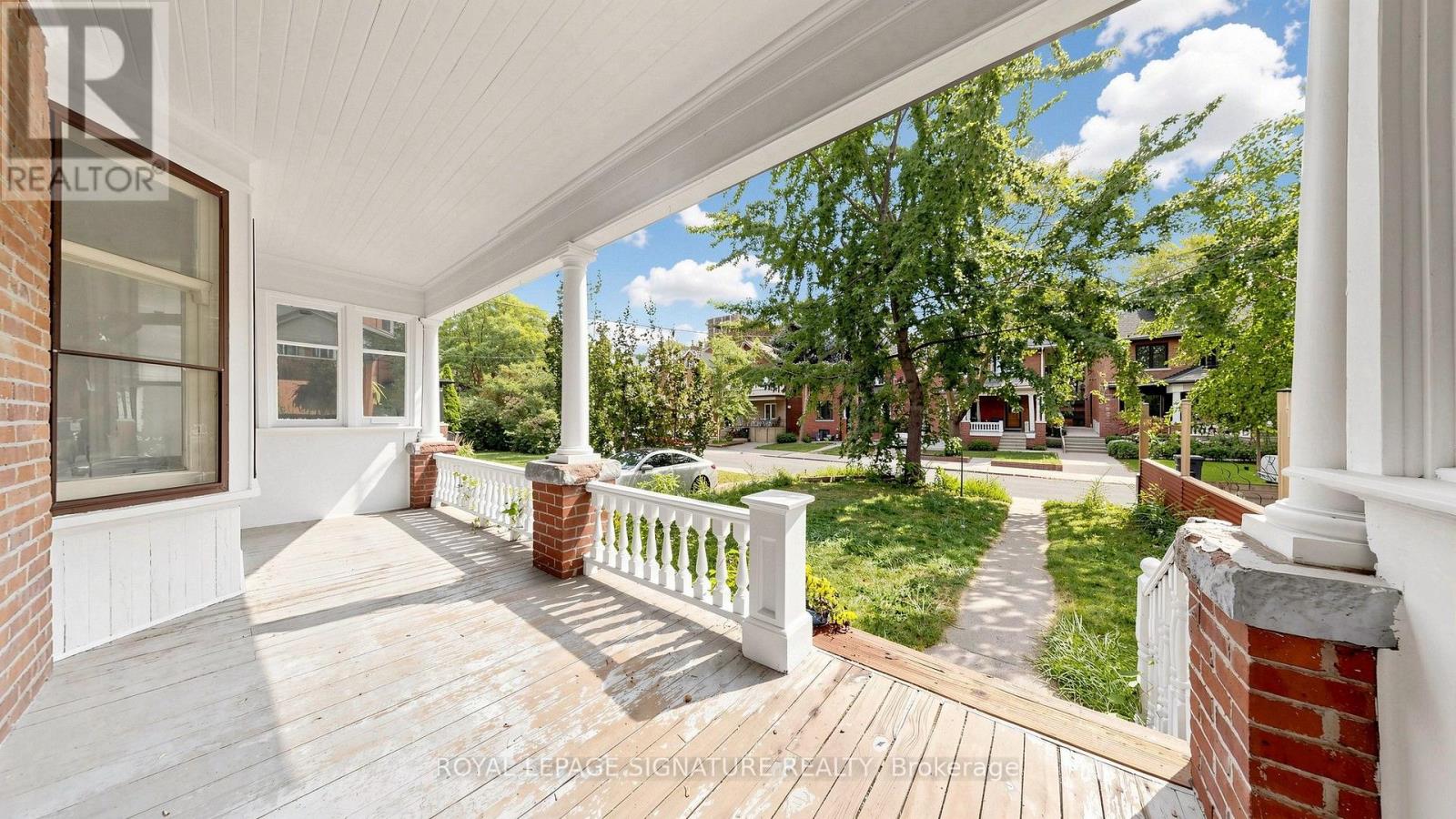 132 Marion Street, Toronto, Ontario  M6R 1E7 - Photo 4 - W13849246