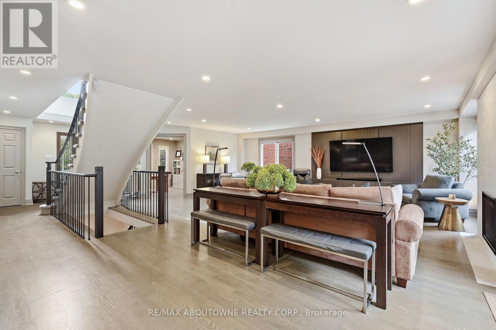 2747 Teak Crescent, Oakville, Ontario  L6J 7M7 - Photo 14 - W13849268