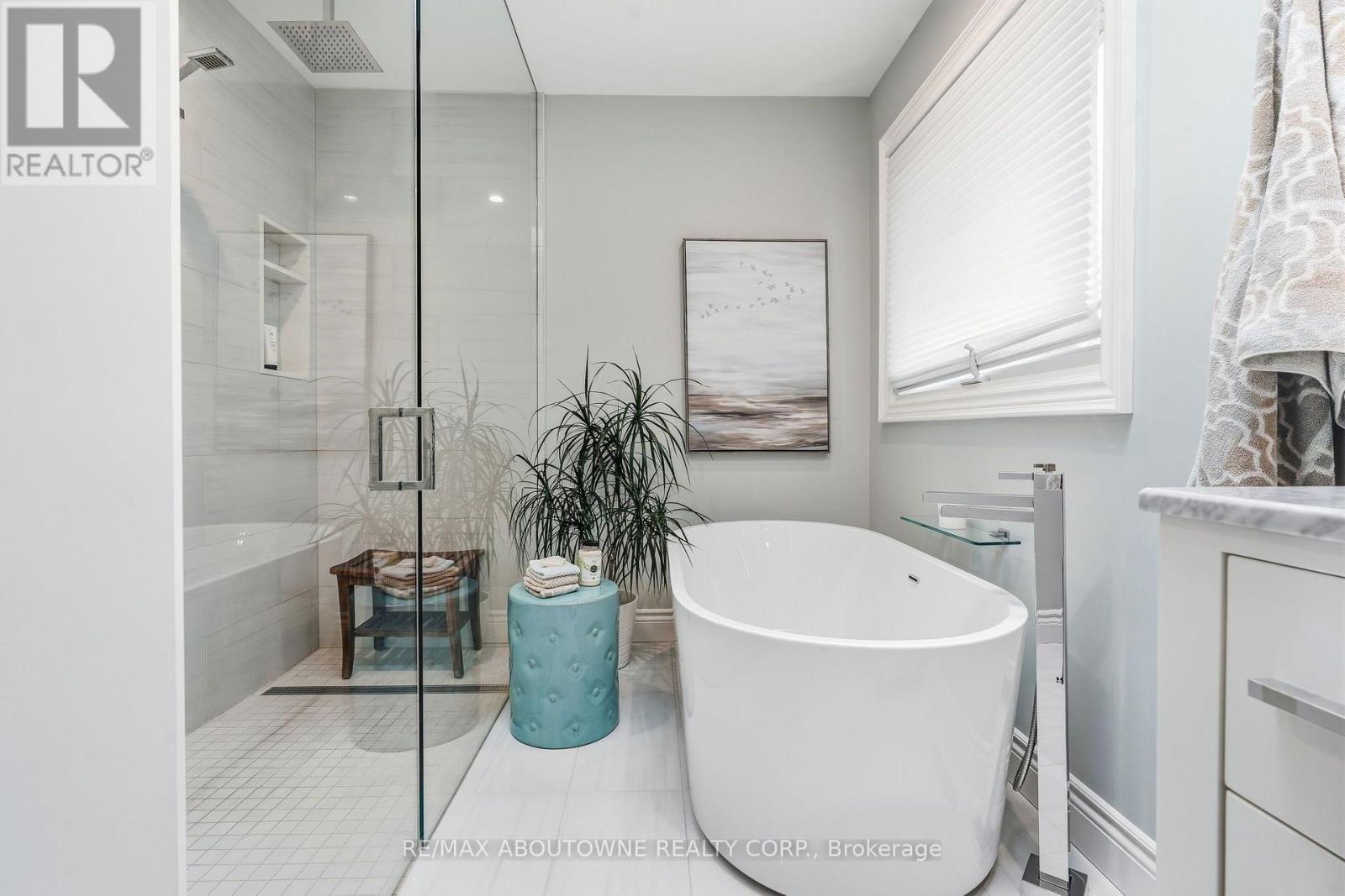 2747 Teak Crescent, Oakville, Ontario  L6J 7M7 - Photo 35 - W13849268