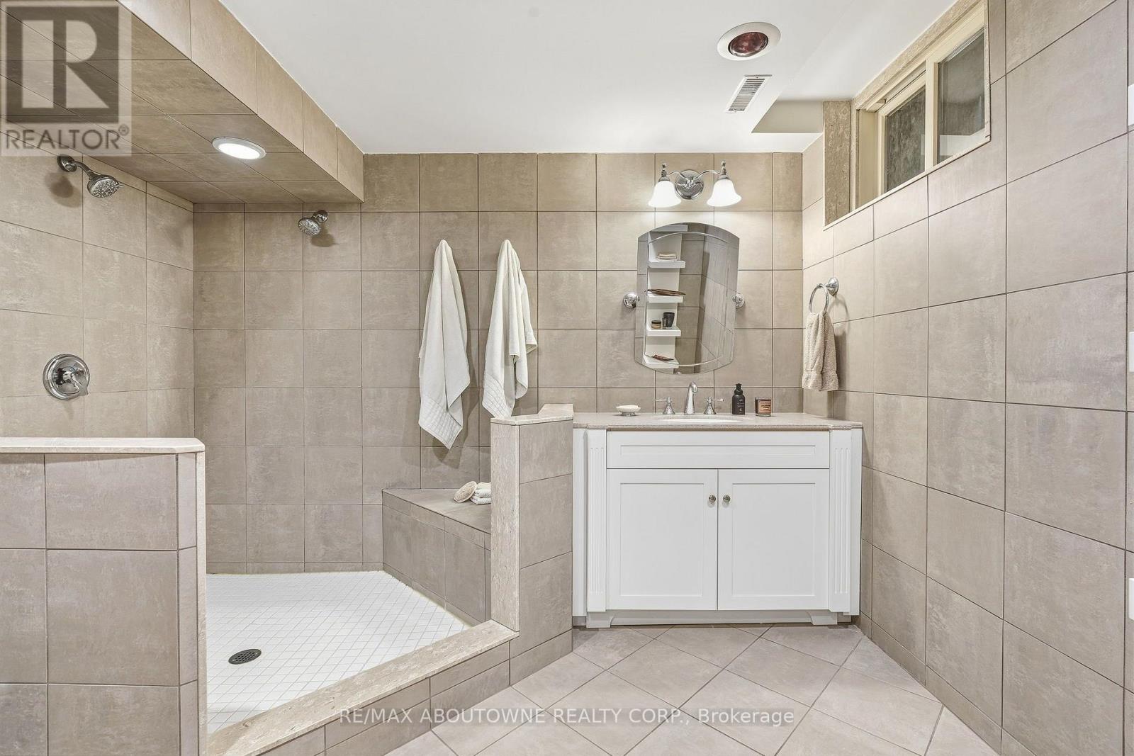 2747 Teak Crescent, Oakville, Ontario  L6J 7M7 - Photo 44 - W13849268